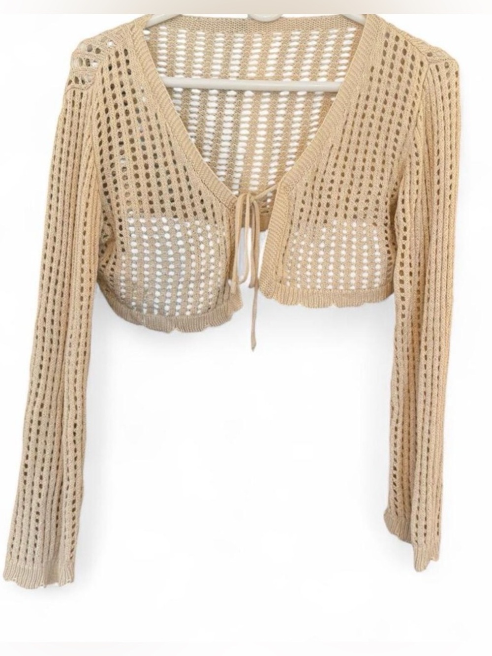 Urban Outfitters Cropped Knit Cardigan in Cream